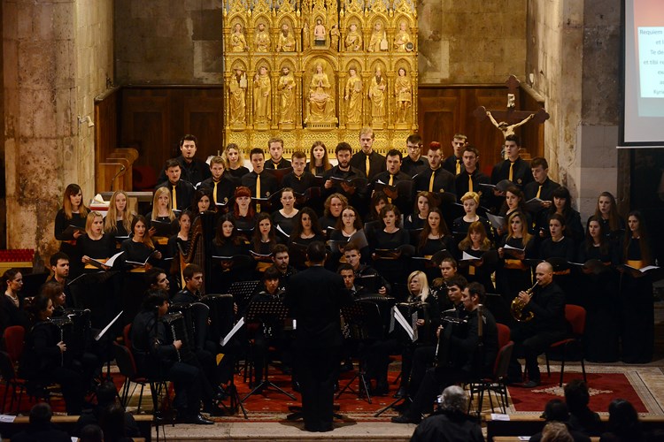 Akademski zbor i akademski harmonikaški orkestar Muzičke akademije u Puli (M. ANGELINI)