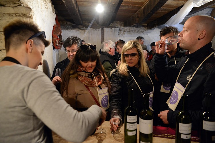 Omiljen vinski događaj u Gračišće privlači desetke tisuća posjetitelja (Arhiva)
