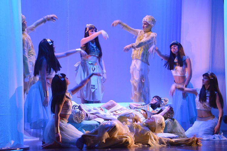 Predstava "Kleopatra" Teatra Naranča (D. MEMEDOVIĆ)