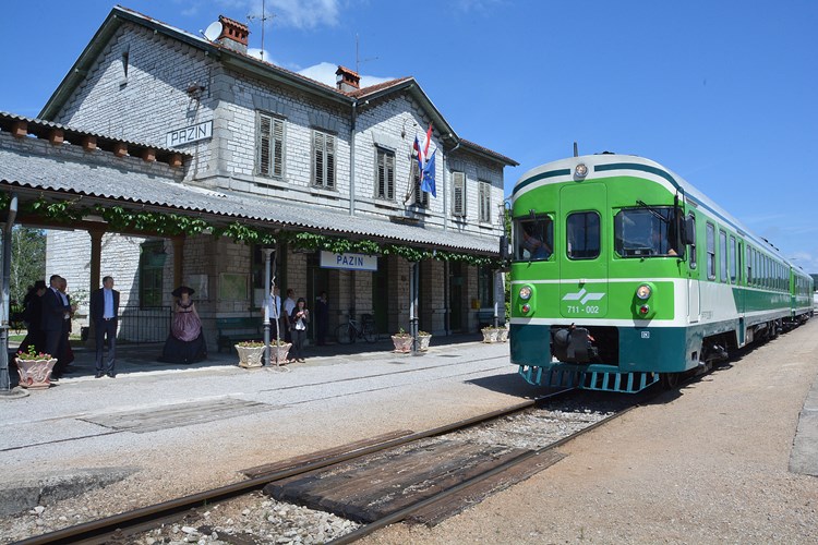 Zeleni vlak nakon 20 godina ponovi iz Divače stiže u Pazin (Danilo MEMEDOVIĆ)