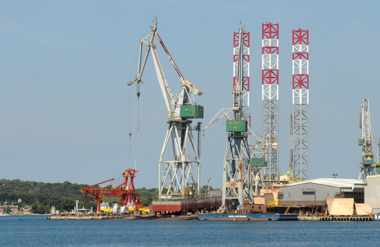 Brodogradilište Uljanik (D. ŠTIFANIĆ)