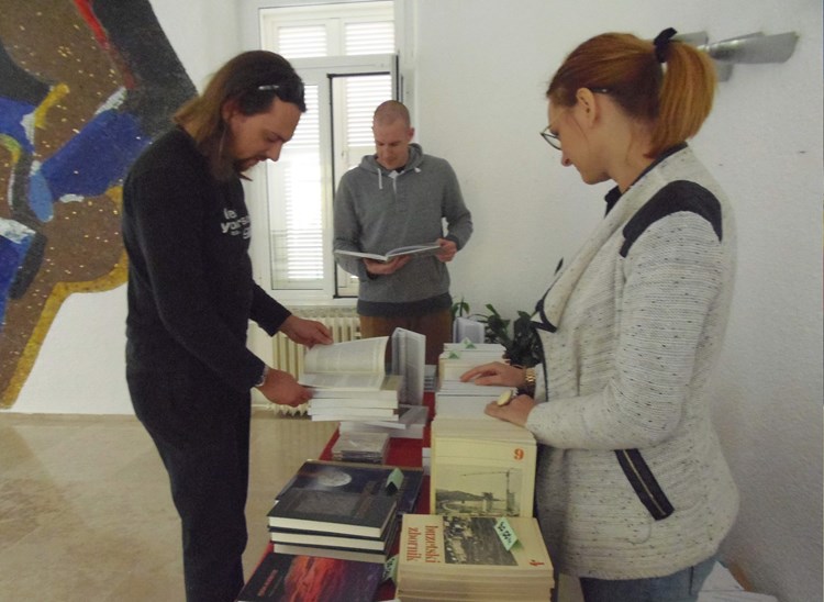 Mali sajam knjiga u Buzetu (G. ČALIĆ ŠVERKO)