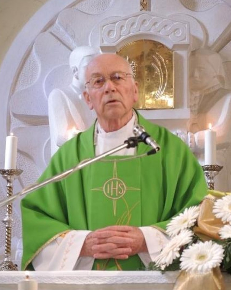 Vlč. Ante Močibob proslavio 50 godina svećeničkog rada