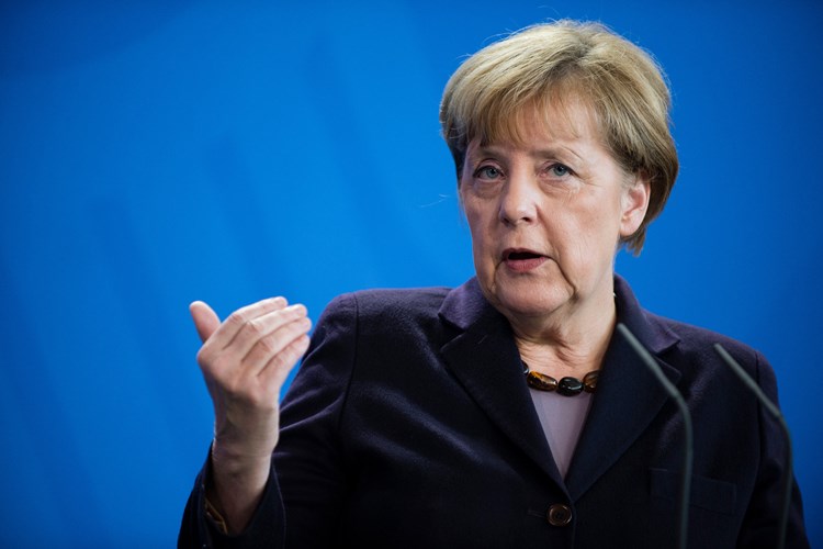 Sve napore moramo usmjeriti u pronalazak međunarodnog rješenja, Angela Merkel (AFP)