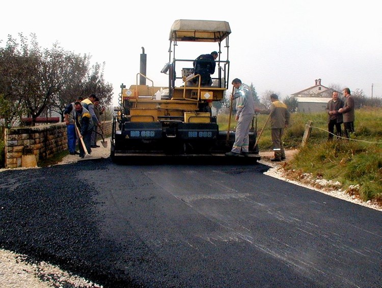 Rekonstrukcija ceste kao poboljšanje i razvoj ruralne infrastrukture (Arhiva)