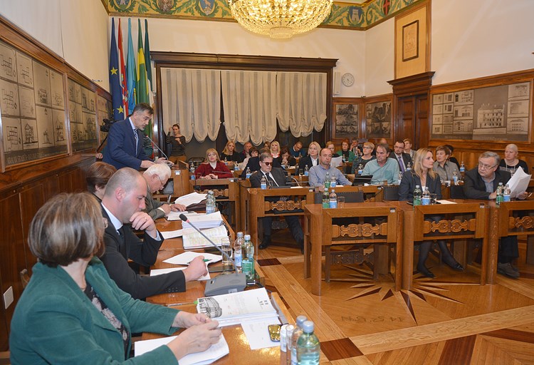 Gradsko vijeće usvojilo polugodišnji izvještaj izvršenja proračuna  (D. MEMEDOVIĆ)