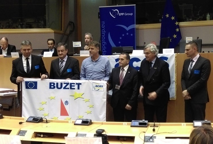 Buzetu je prestižna titula uručena u Europskom parlamentu