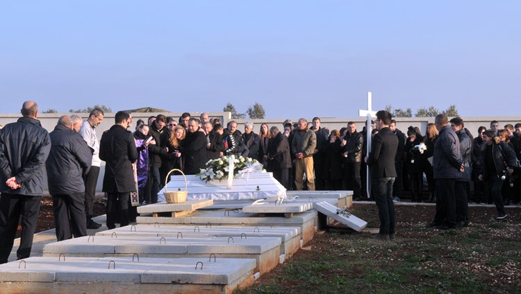 U Fažani pokopana tragično preminula Elena Đurić (N. LAZAREVIĆ)