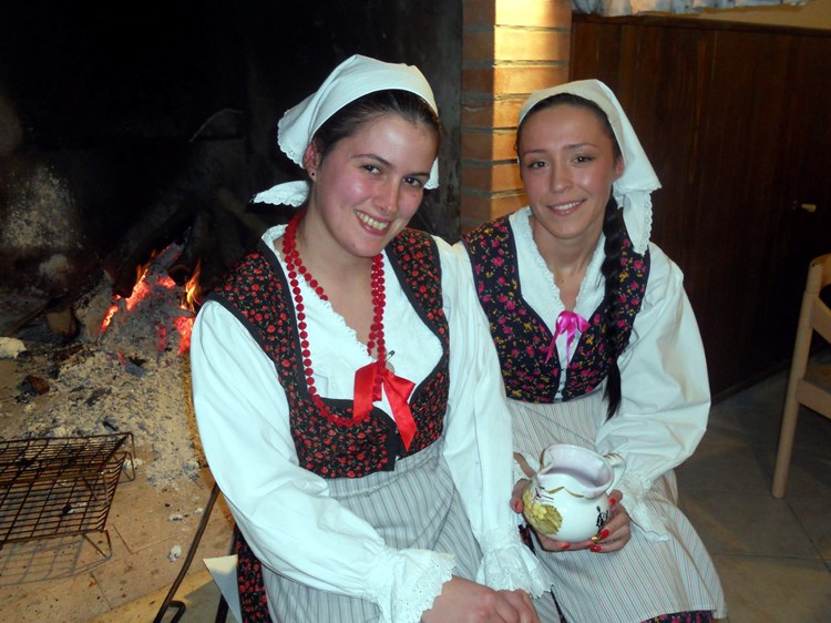 Na Antonji, tradicionalnoj izložbi vina i ulja u Rovinjskom Selu, festival istarske supe održava se četvrti put (Arhiva)