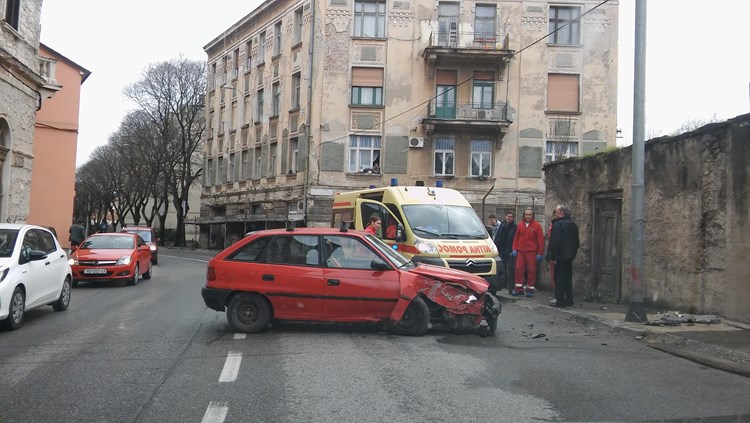 Prometna nesreća u Tršćanskoj ulici (M. ĆURIĆ)