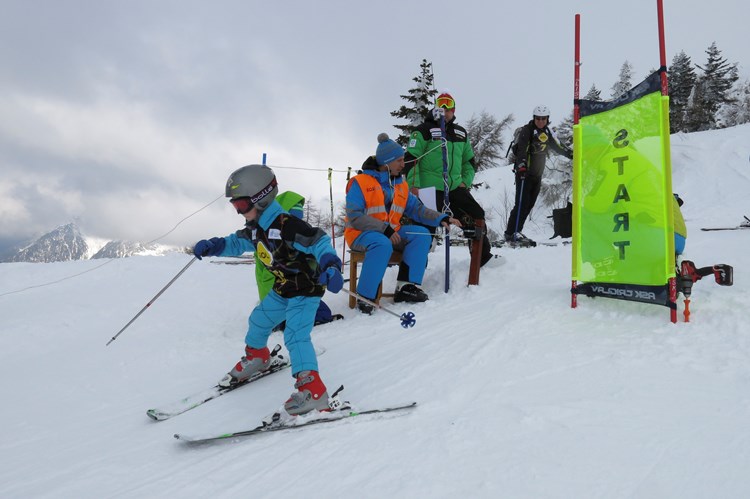 Startali su i najmlađi skijaši (Goran ŠEBELIĆ/CROPIX)