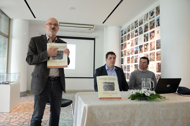 Knjigu su predstavili Mitja Guštin, Darko Komšo i Luka Bekić (D. ŠTIFANIĆ)