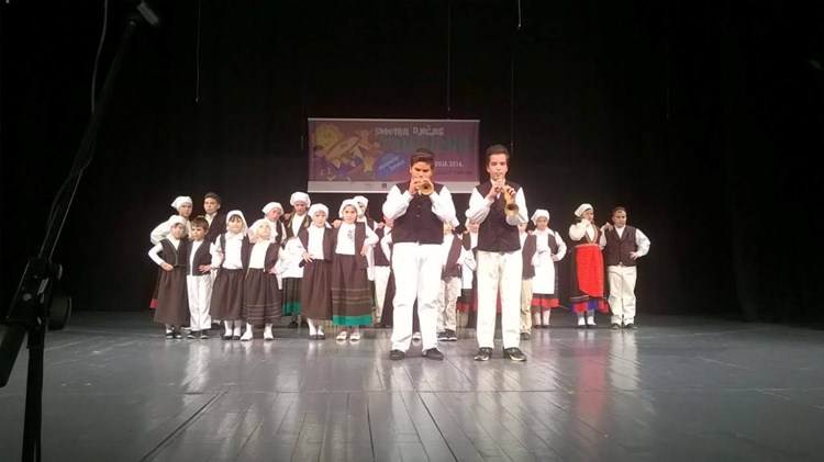 Nastup mladih folkloraša na smotri u Karlovcu