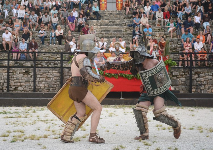 Borbe gladijatora u Areni