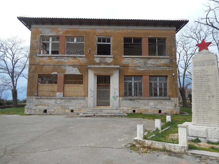 U zgradi bivše škole u Jadreškima trebao bi se izgraditi vrtić (M. VERMEZOVIĆ IVANOVIĆ)