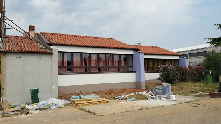 Obnova zgrade OŠ Rivarela koju koristi i Talijanska osnovna škola u Novigradu