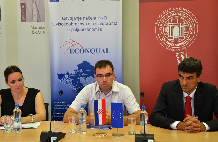 Profesori Ksenija Černe, Dragan Benazić i Alen Host (D. MEMEDOVIĆ)