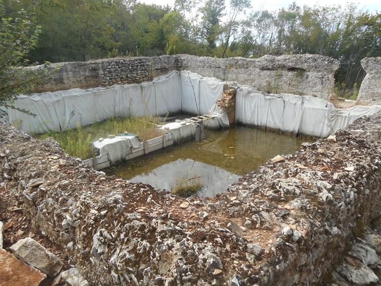 Stara rimska cisterna (E. VELAN)