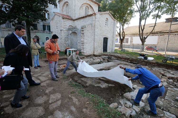 Predstavljena su najnovija otkrića na lokalitetu buduceg arheološkog parka bazilike Sv. Marije Formoze  Goran Šebelić/CROPI
