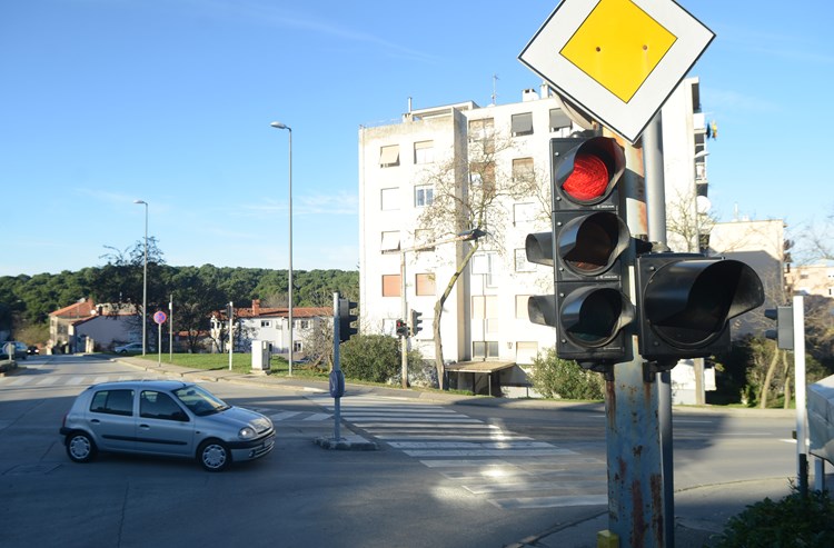 Semafori u Koparskoj povremeno ne rade, što je vrlo opasno (D. ŠTIFANIĆ)