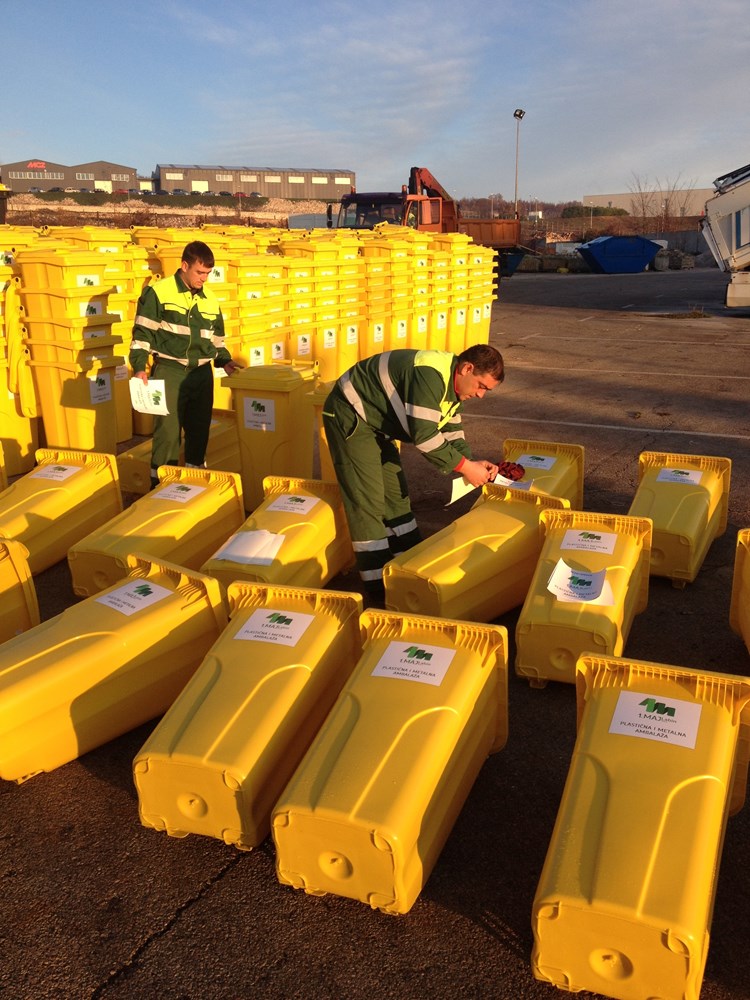 Stanovnici općine Raša dobivaju kontejnere za odvojeno prikupljanje otpada