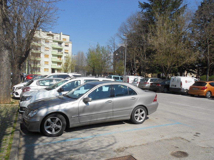 Parkiralište u središtu Pazina (M. RIMANIĆ)